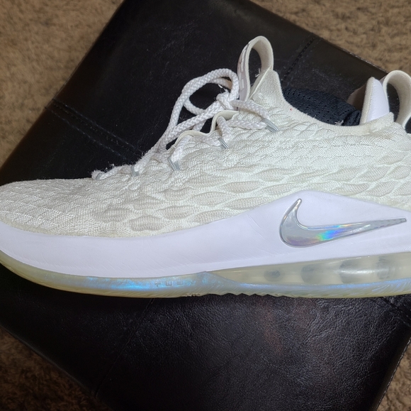 **********SOLD *********Nike lebron 15 - Picture 2 of 15